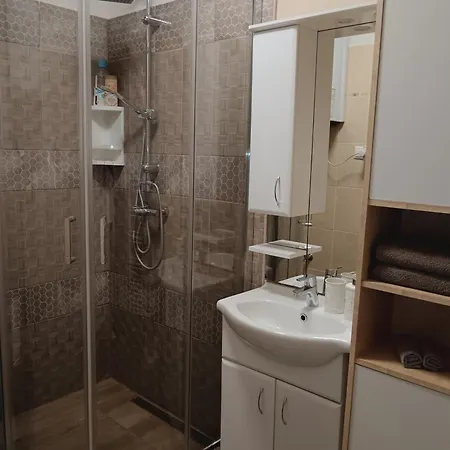 شقة Puszi Apartman *