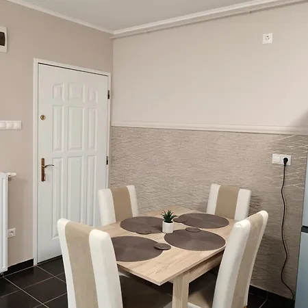 Puszi Apartman * زلاكاروس